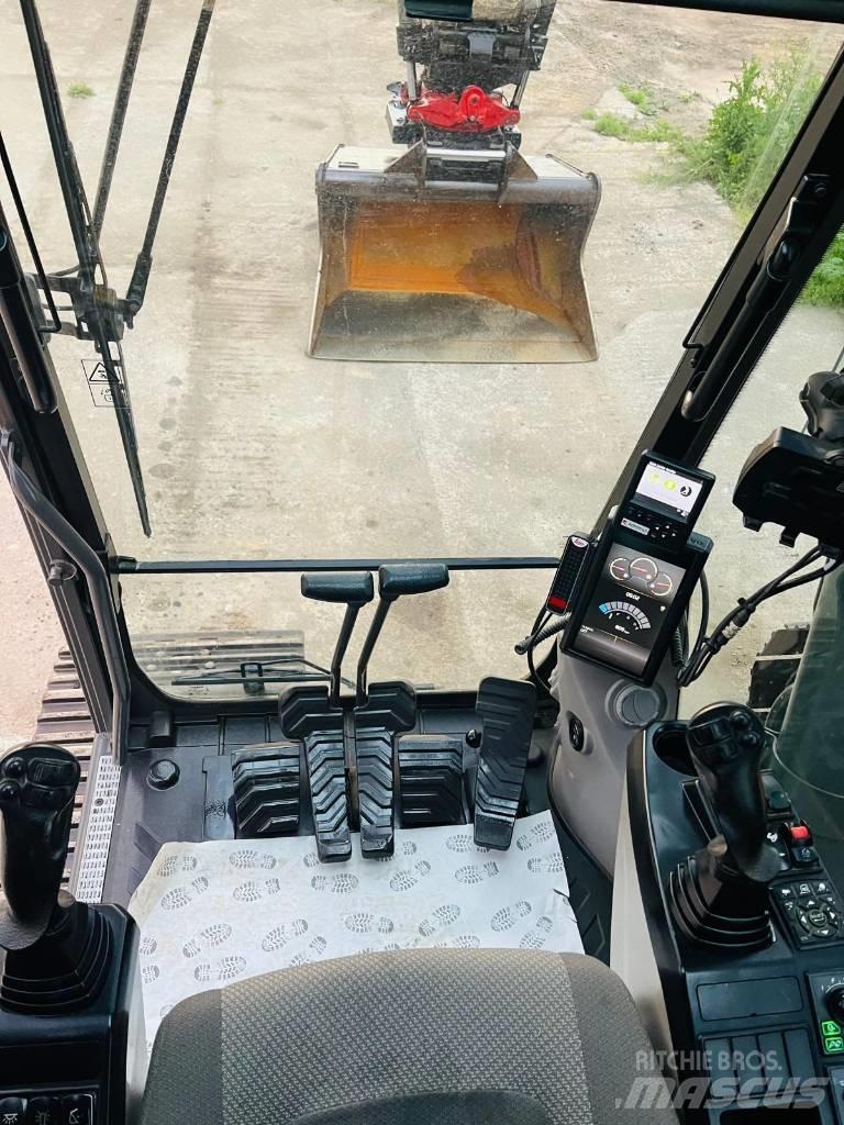Volvo EC 220 Crawler excavators