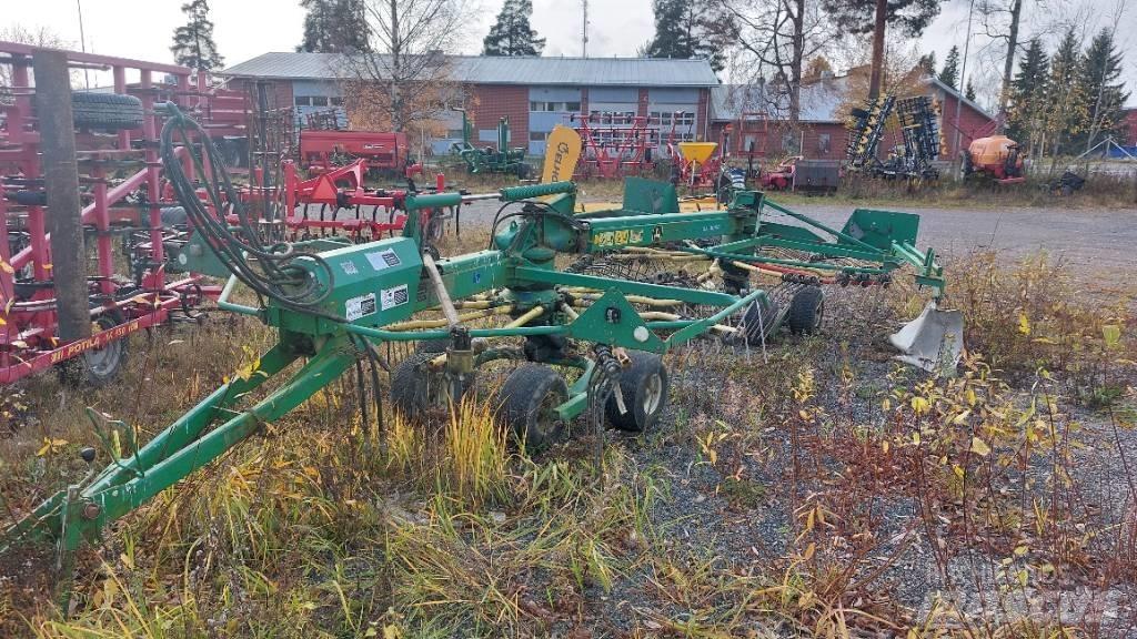 John Deere GA 6000 Windrowers