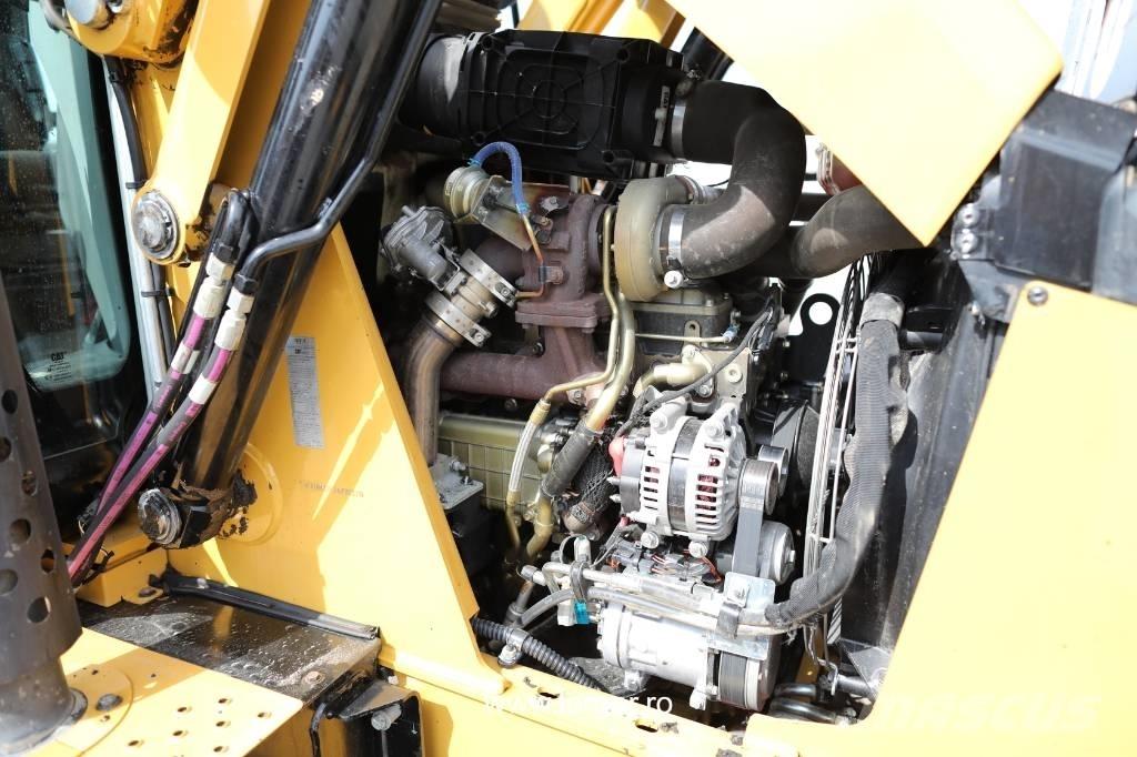 CAT 432 F2 Backhoe
