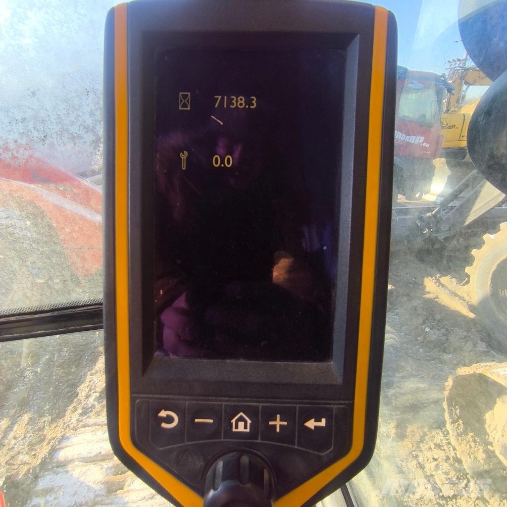 JCB JS 300 Crawler excavators