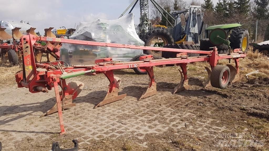Unia TUR V6 Ploughs