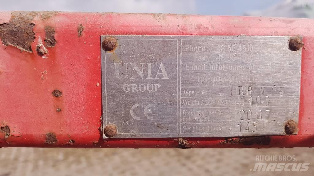 Unia TUR V6 Ploughs