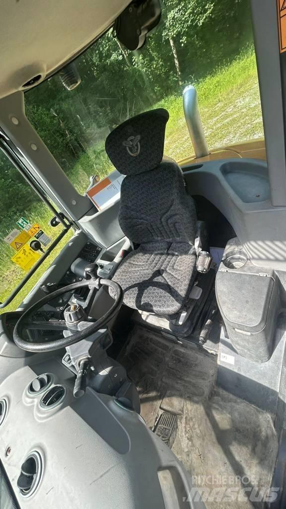 CASE 321 F Wheel loaders