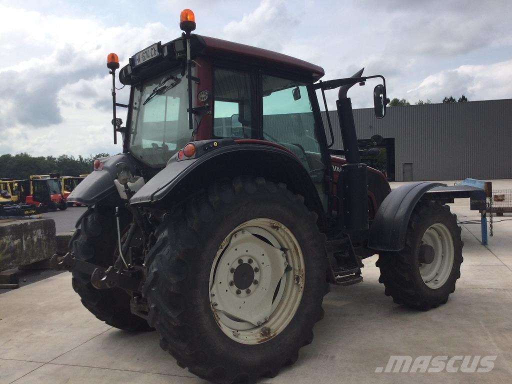 Valtra N123 Tractors