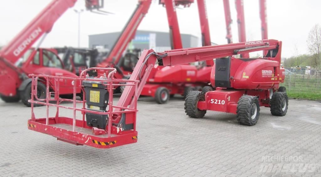 JLG 800 AJ Articulated boom lifts