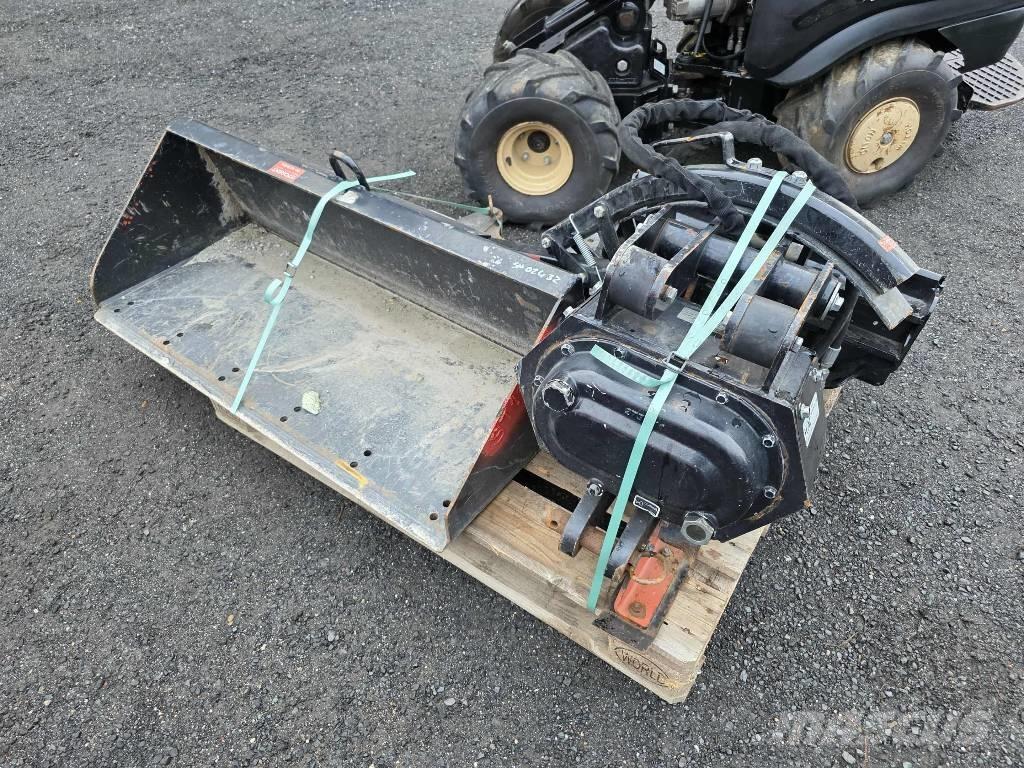 Ditch Witch R300 Trenchers