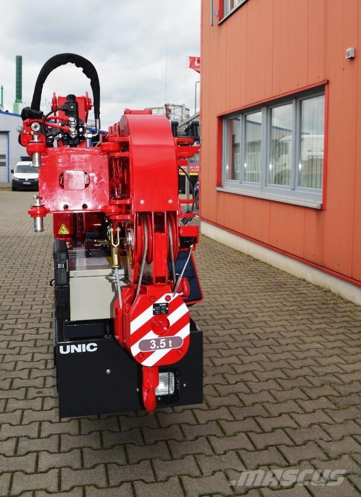 Unic B-350.2V Track mounted cranes