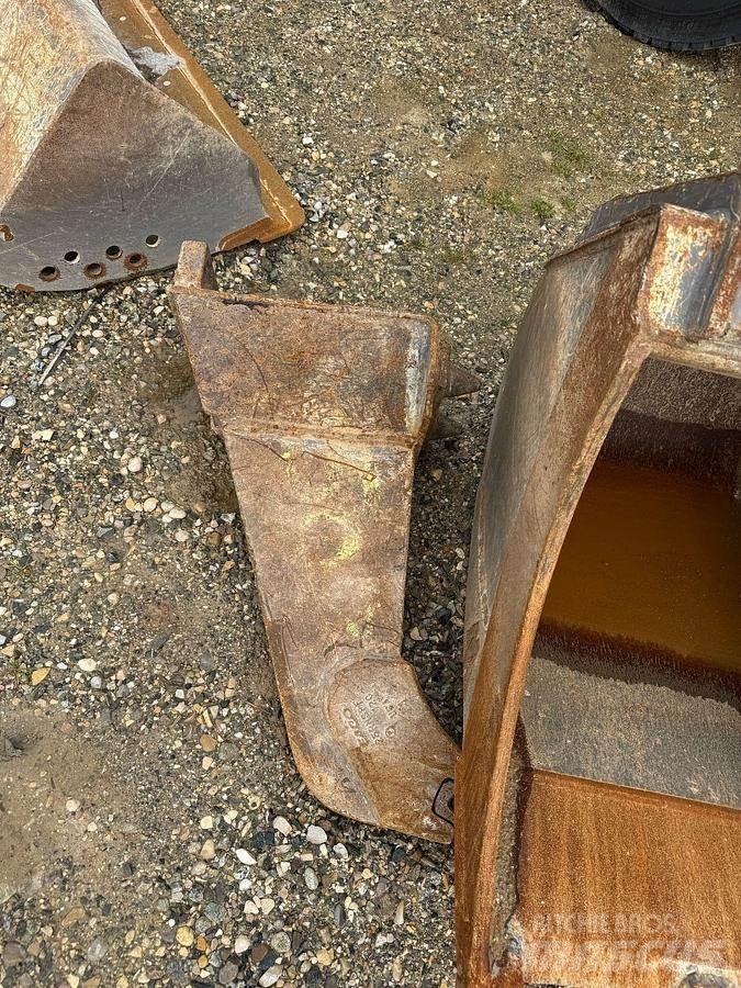 Mecalac 12MXT Buckets