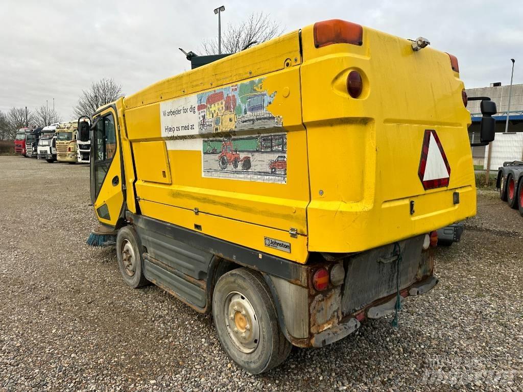 Johnston CN400 Sweepers