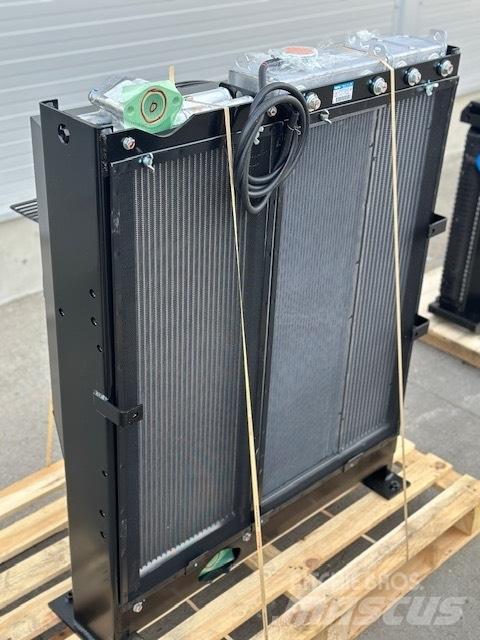 CNH CHŁODNICA NOWA Radiators