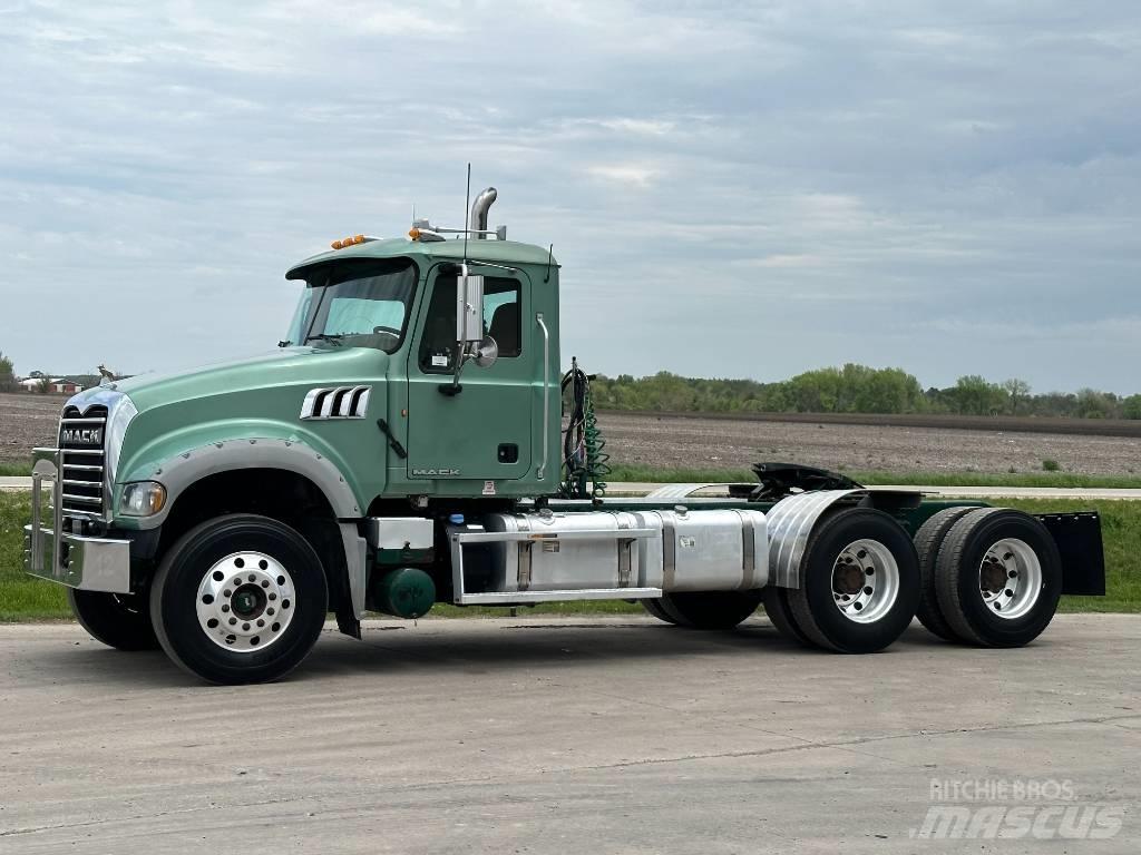 Mack GU713 Prime Movers