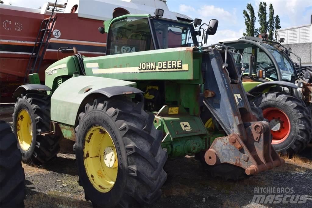 John Deere 3200 Telescopic boom lifts