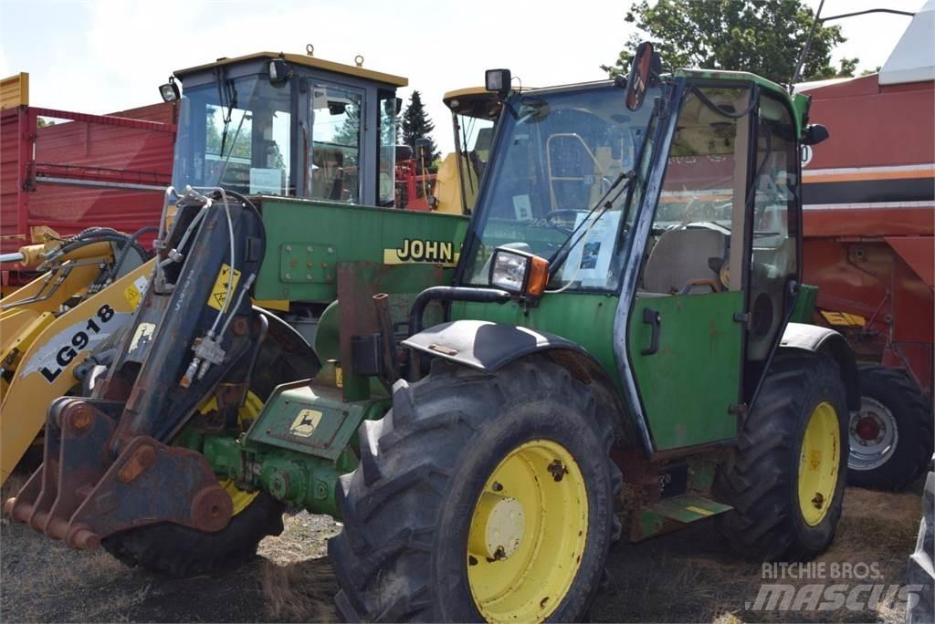 John Deere 3200 Telescopic boom lifts