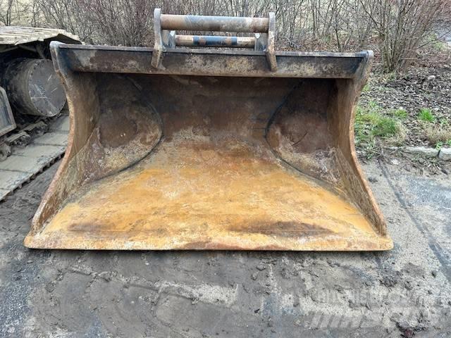 Doosan S80 Buckets