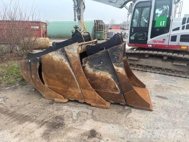Doosan S80 Buckets