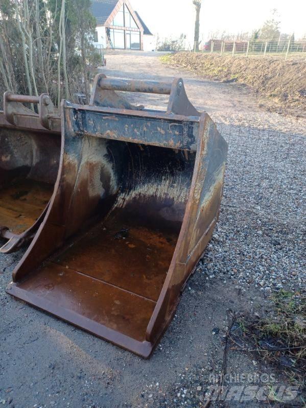 Doosan S80 Buckets