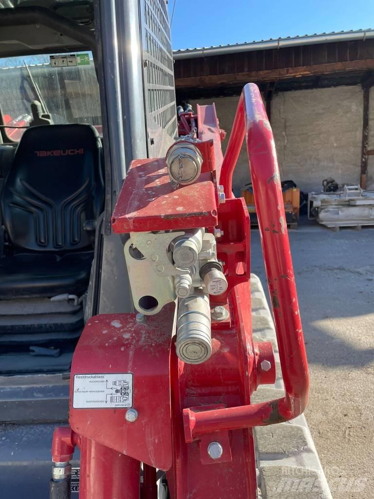 Takeuchi TL12 Skid steer loaders