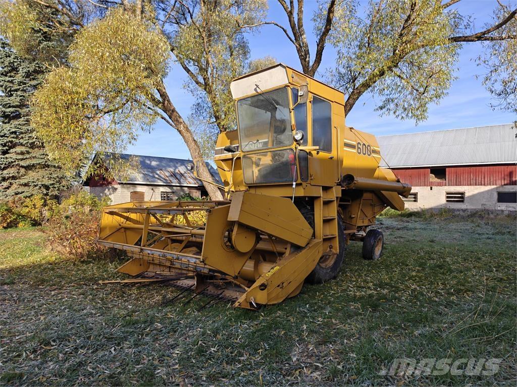 Sampo-Rosenlew 600 Combine harvesters