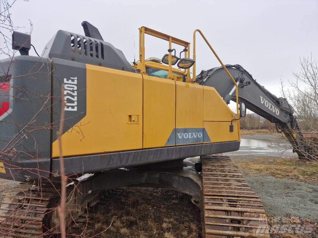 Volvo 220E Crawler excavators