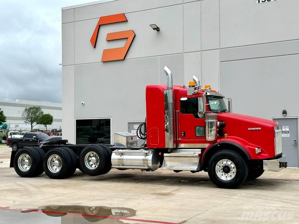 Kenworth T 800 Prime Movers