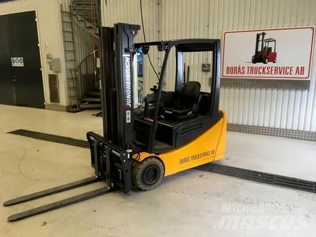 Jungheinrich EFG 220 Electric forklift trucks