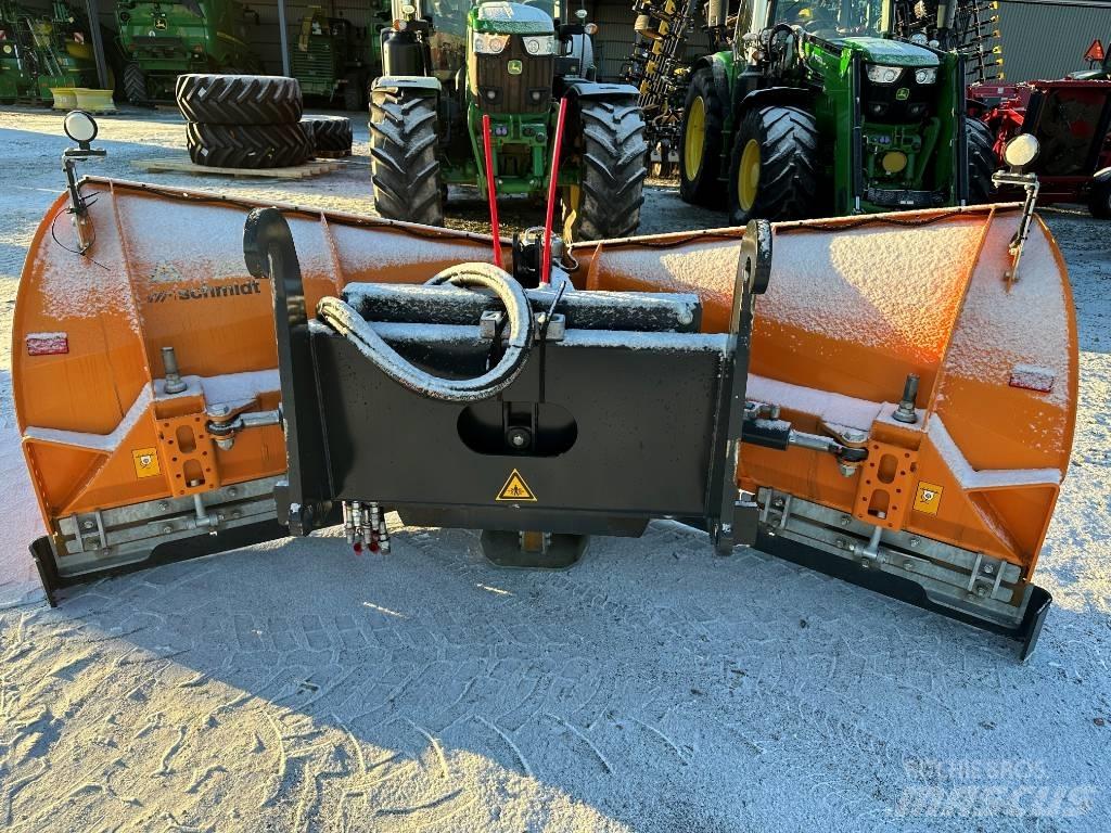 Schmidt KLV- 32 Snow groomers