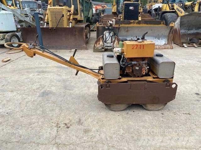 CASE Vibromax W 70 Twin drum rollers