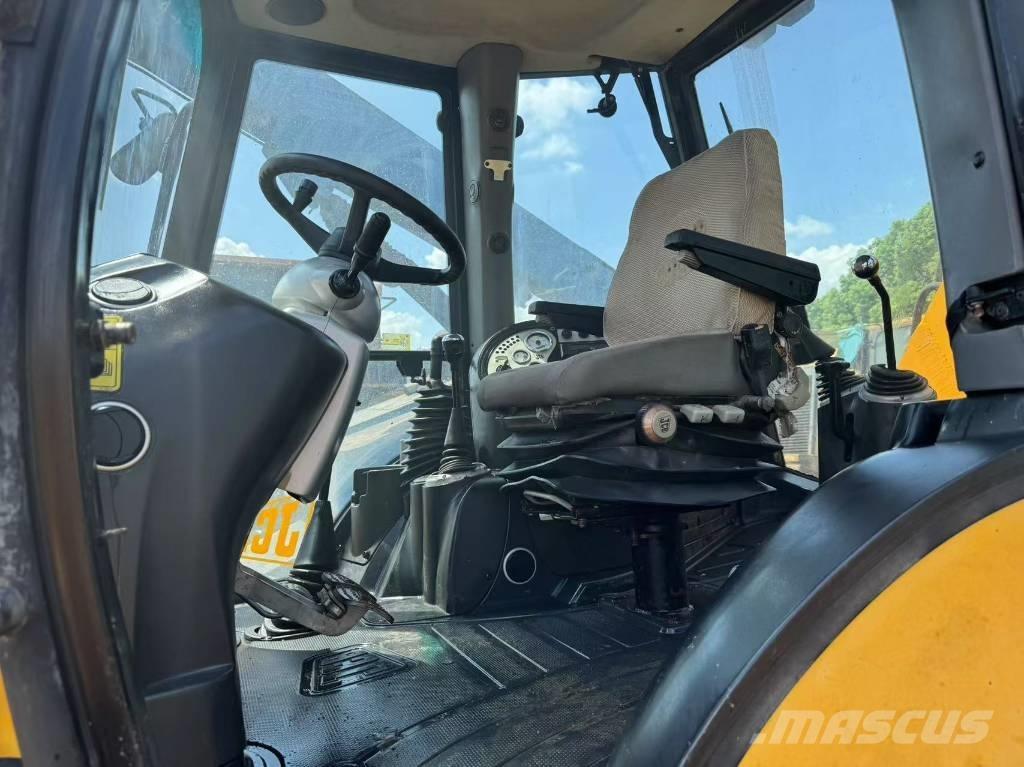 JCB 3 CX Backhoe
