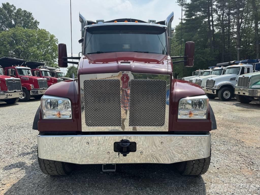 Kenworth T 880 Tipper trucks