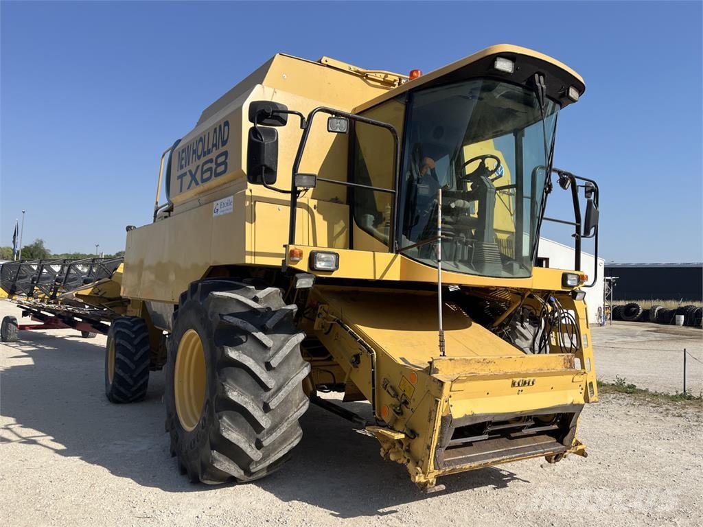 New Holland TX68 Combine harvesters