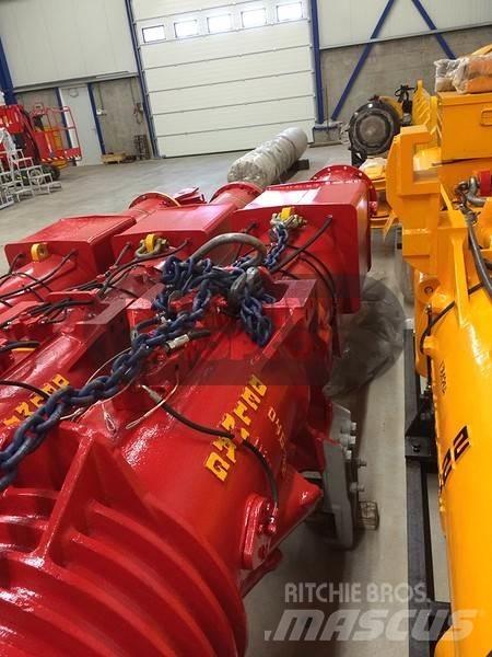 Delmag D46-32 Diesel pile hammers
