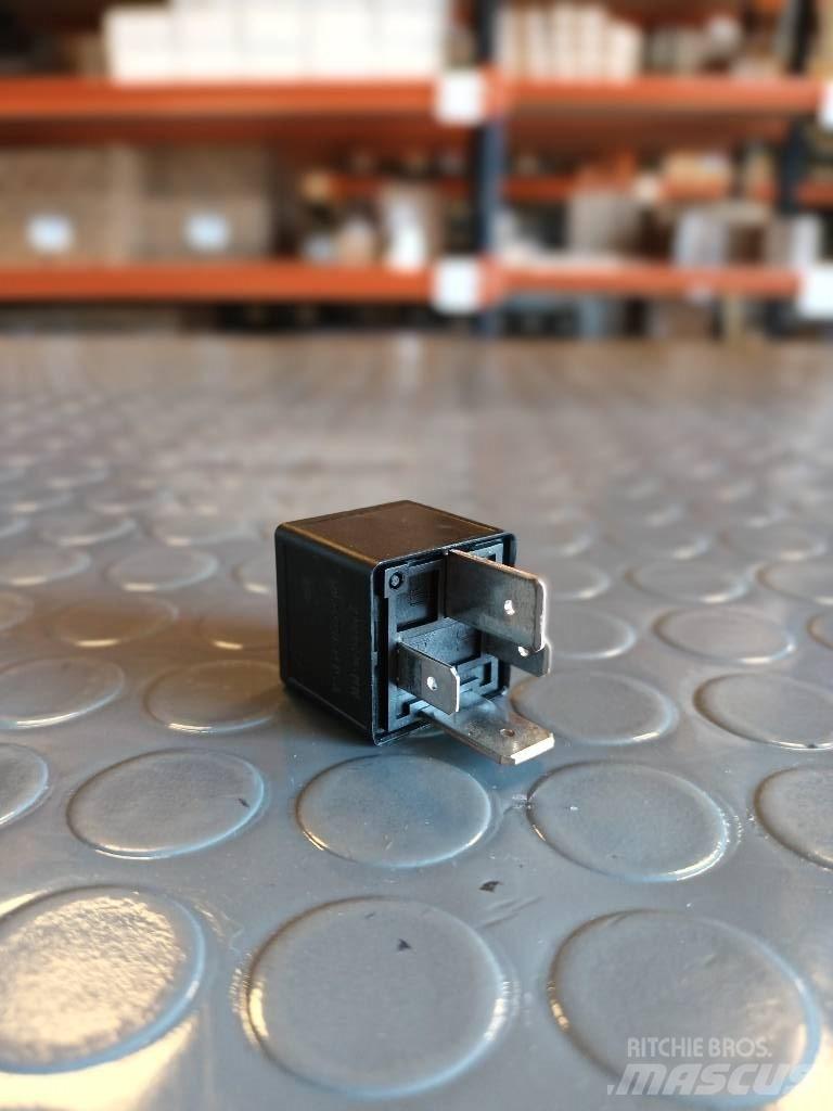 Volvo RELAY 21255974 Other components