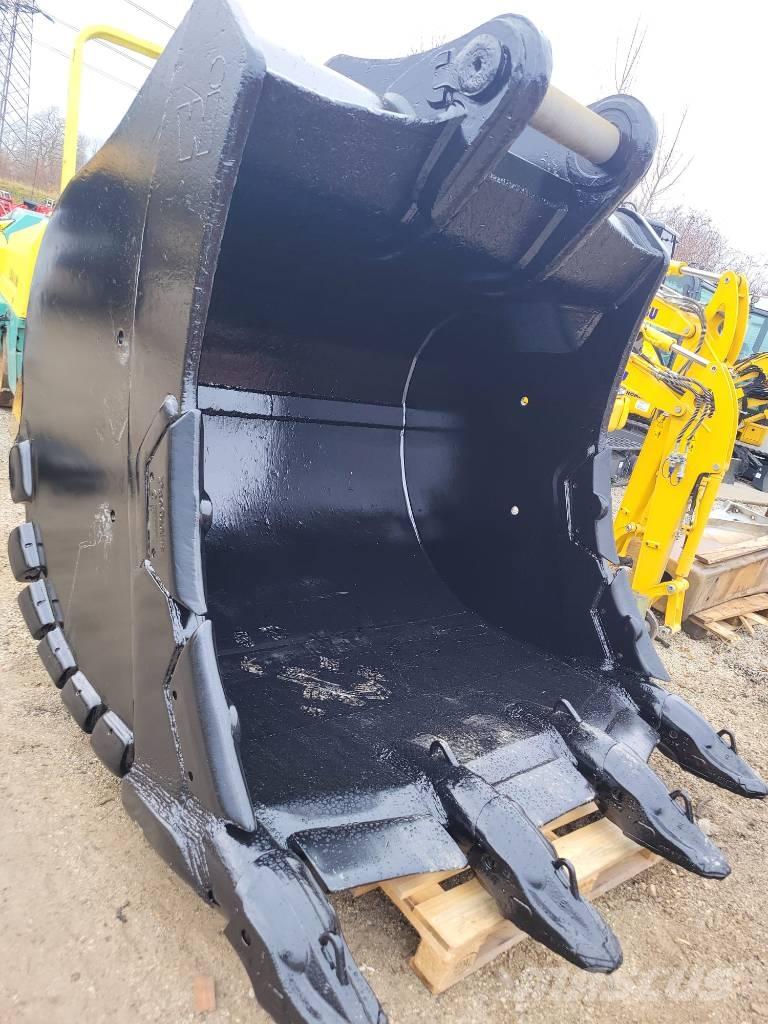 Komatsu Winkelbauer Backhoes