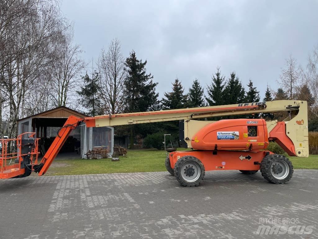 JLG 800 AJ Articulated boom lifts