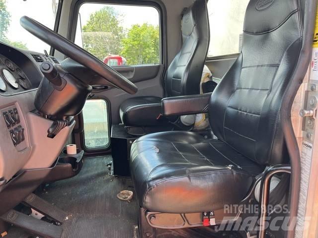Peterbilt 337 Beverage trucks