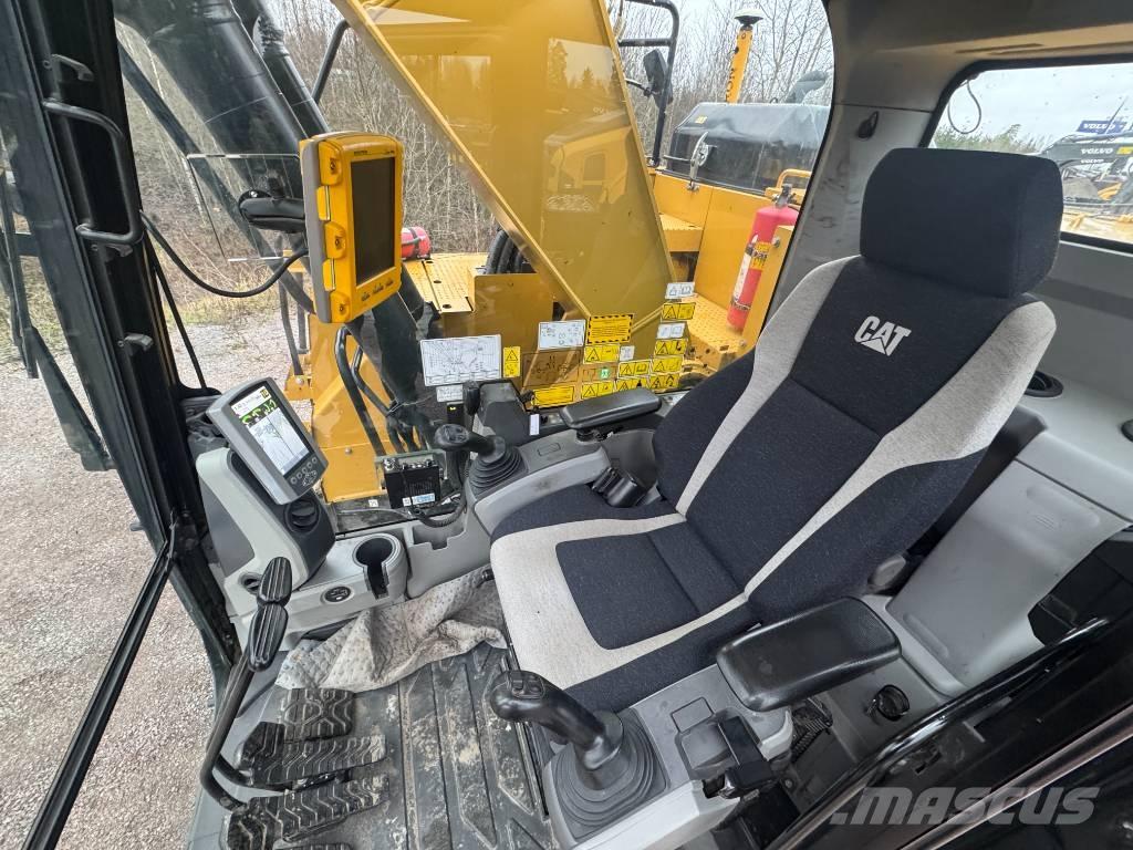 CAT 325 Crawler excavators