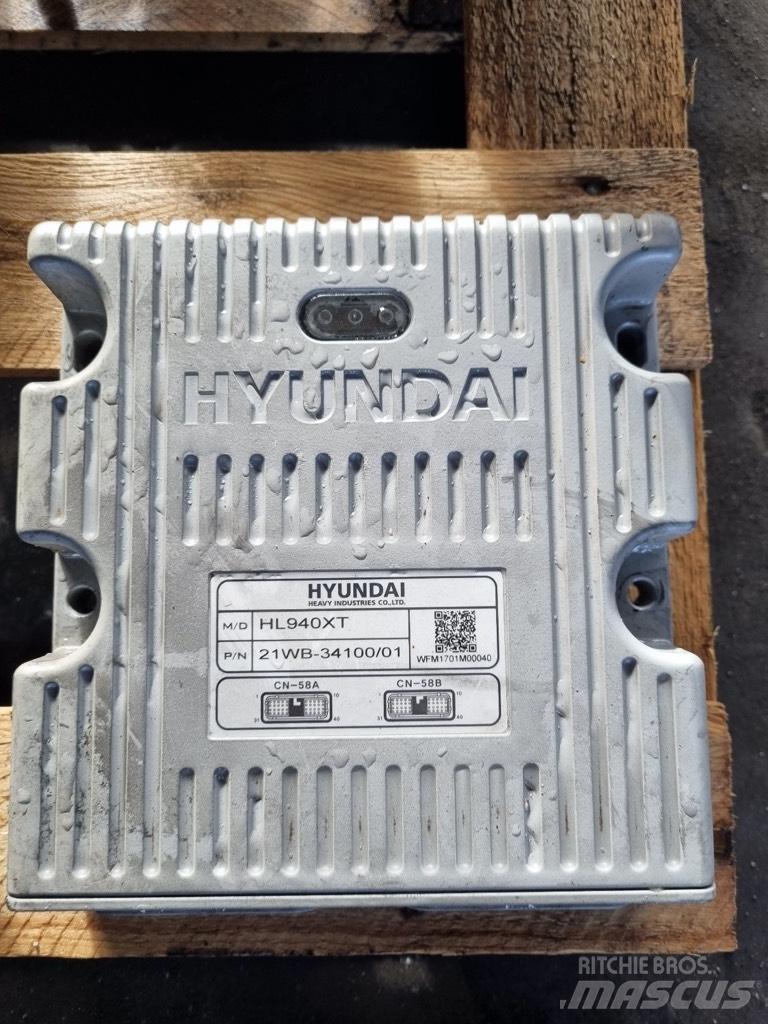 Hyundai HL 940 Electronics