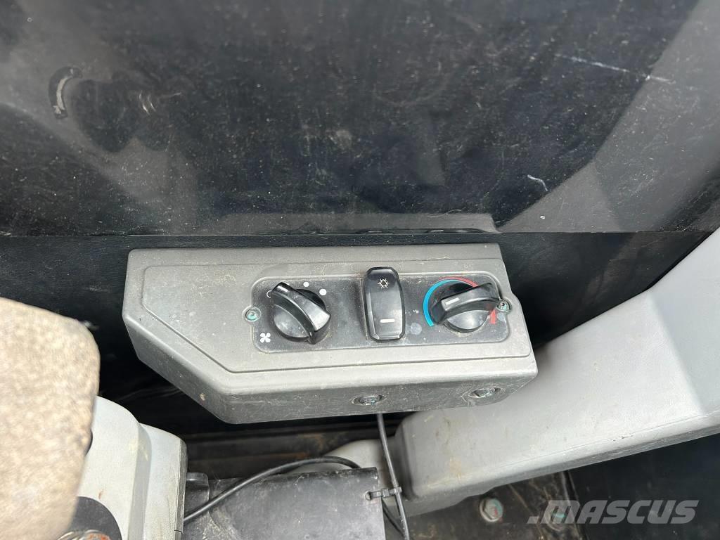 CAT 305.5 Crawler excavators