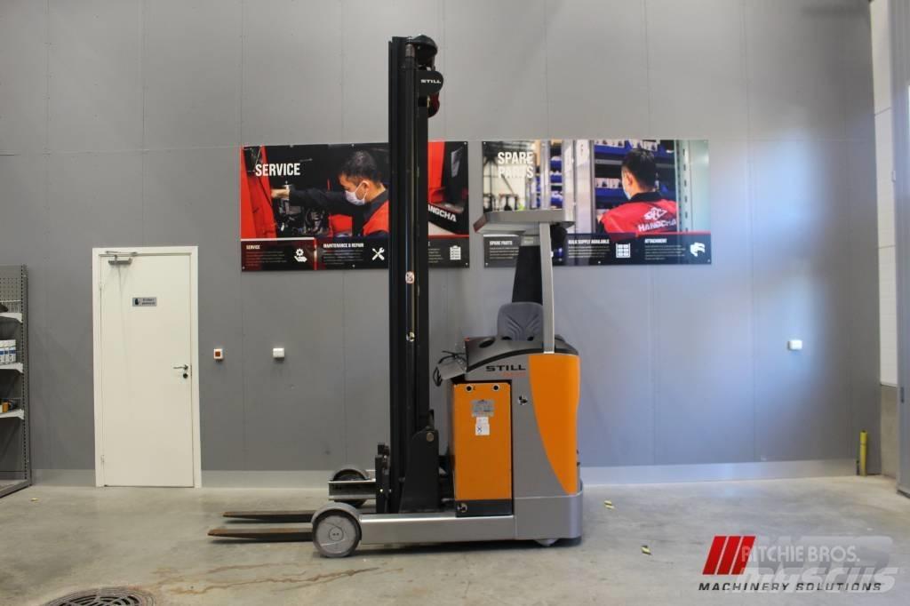 Still FMX17 Reach truck