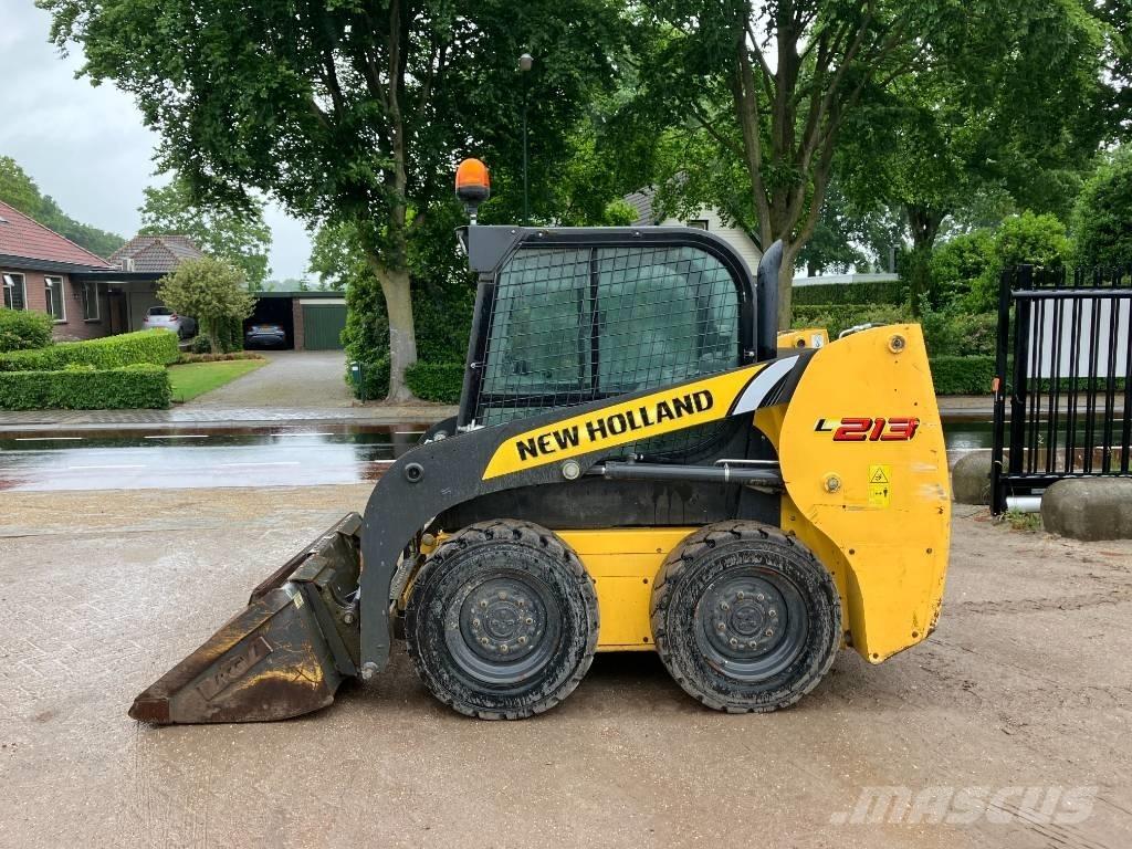 New Holland L 213 Skid steer loaders