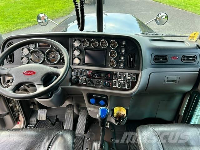 Peterbilt 389 Prime Movers