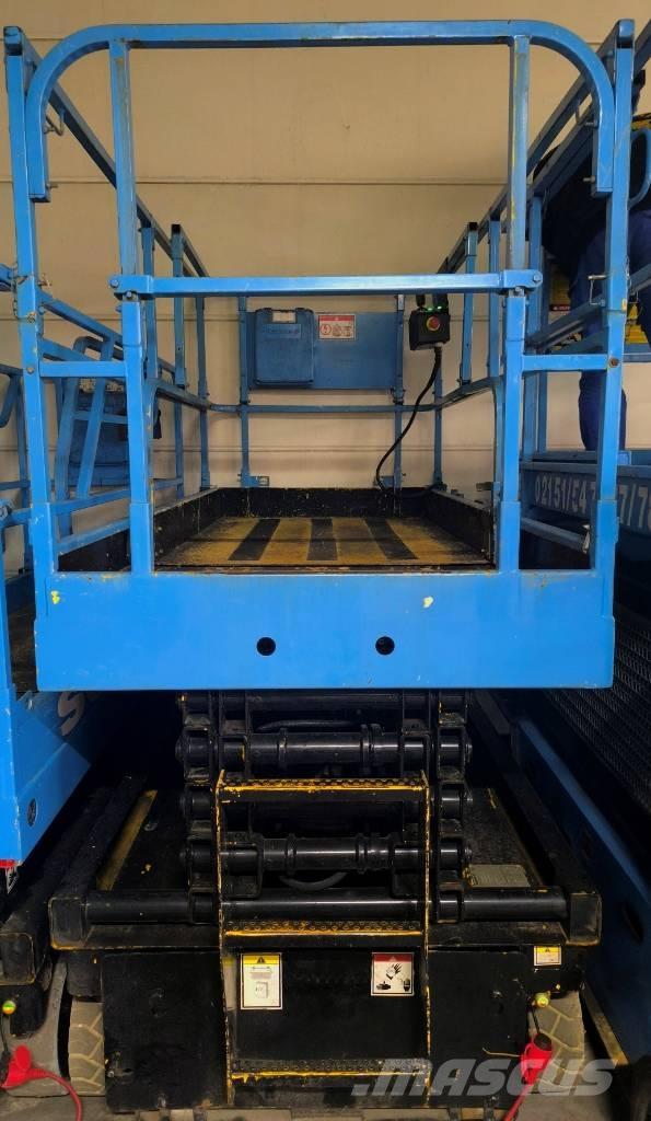 Haulotte Compact 12 Scissor lifts