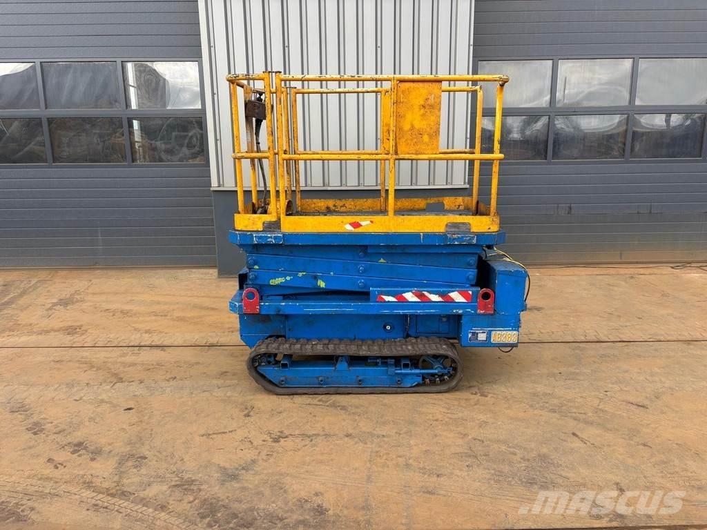 Aichi RV042 Scissor lifts