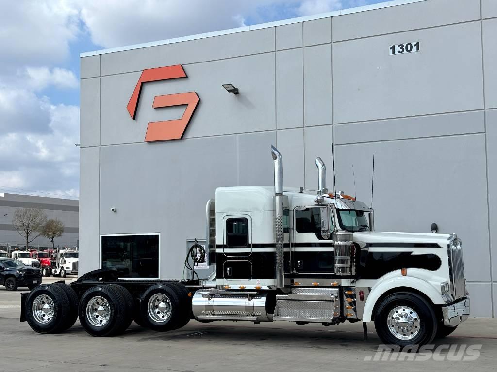 Kenworth W 900 Prime Movers
