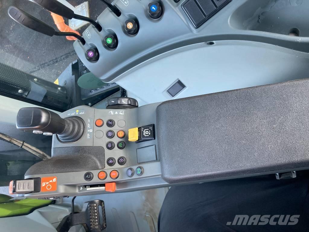 CLAAS Axion 830 CIS Tractors