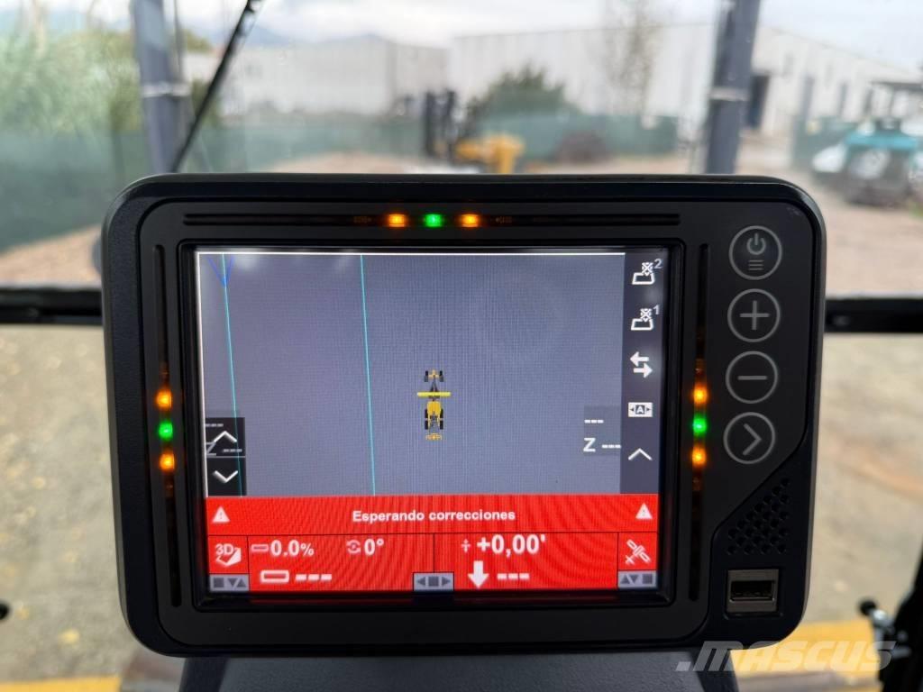 John Deere 772 GP Graders