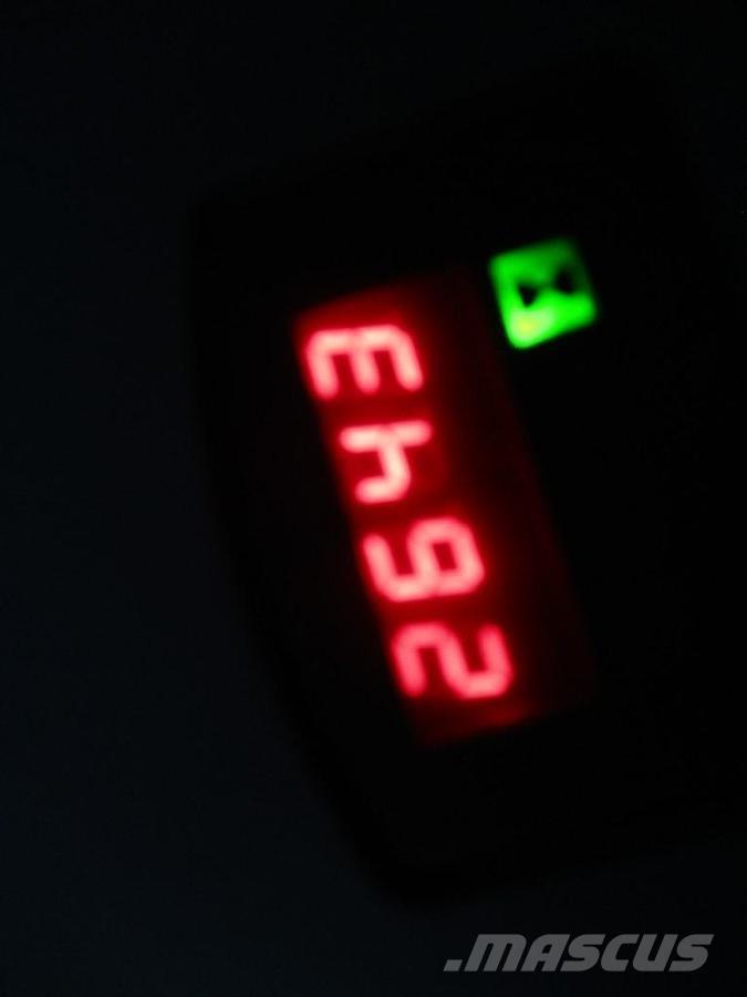 BT SPE125 Low lift with platform