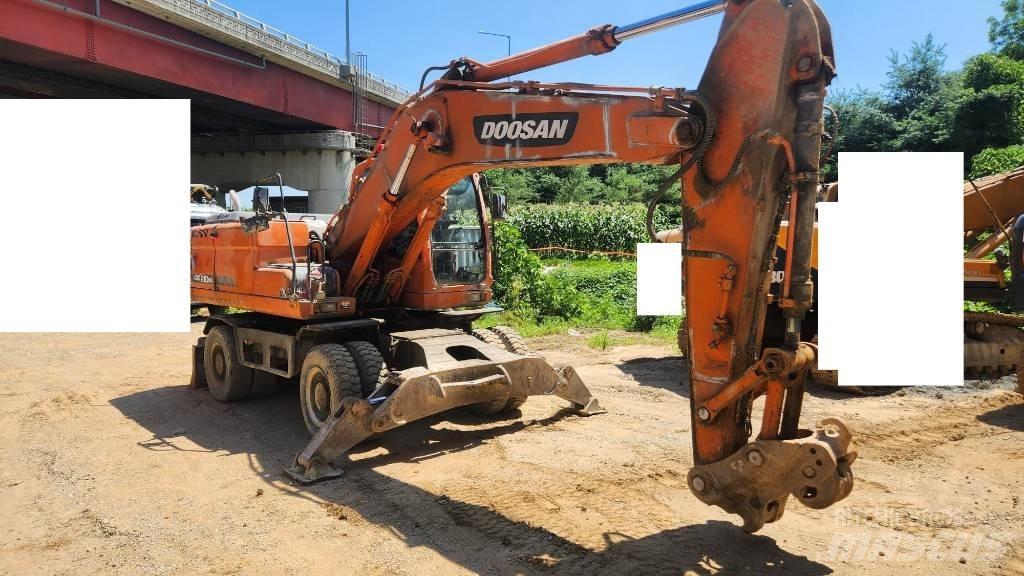 Doosan DX210WA Wheeled excavators