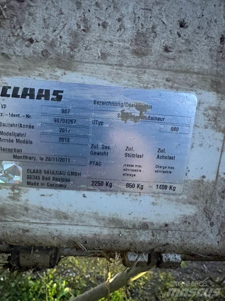 CLAAS Liner 2800 Rakes and tedders