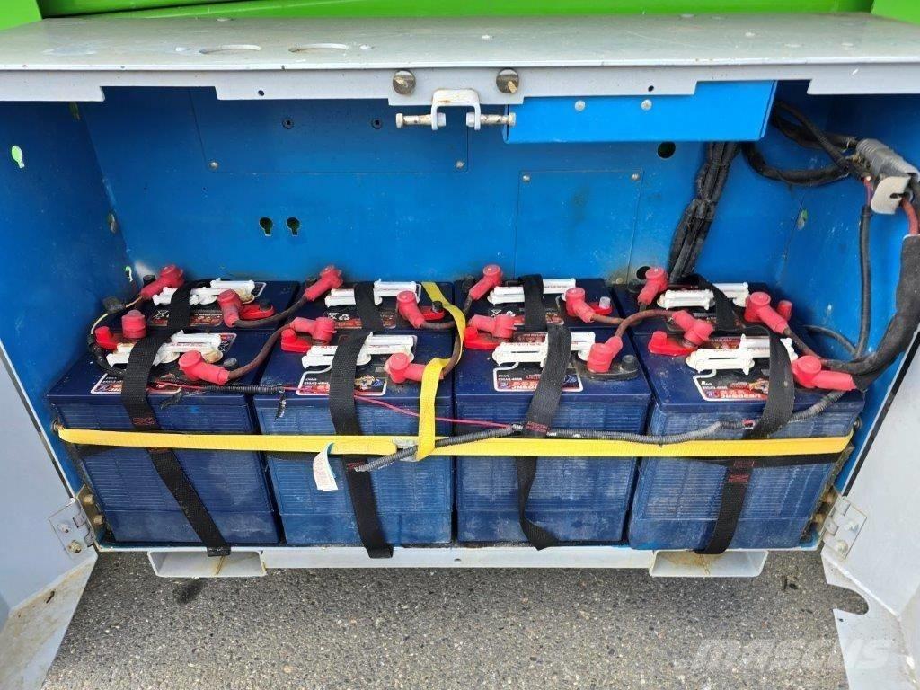 Genie GS 3369 DC Scissor lifts